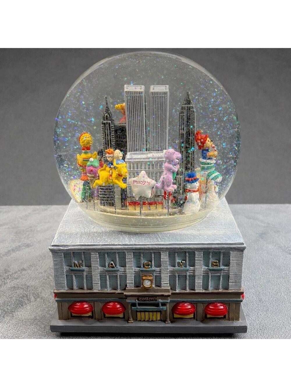 Vintage 1999 Macy’s Thanksgiving Day Parade Snow Globe Music Box NYC Twin Towers